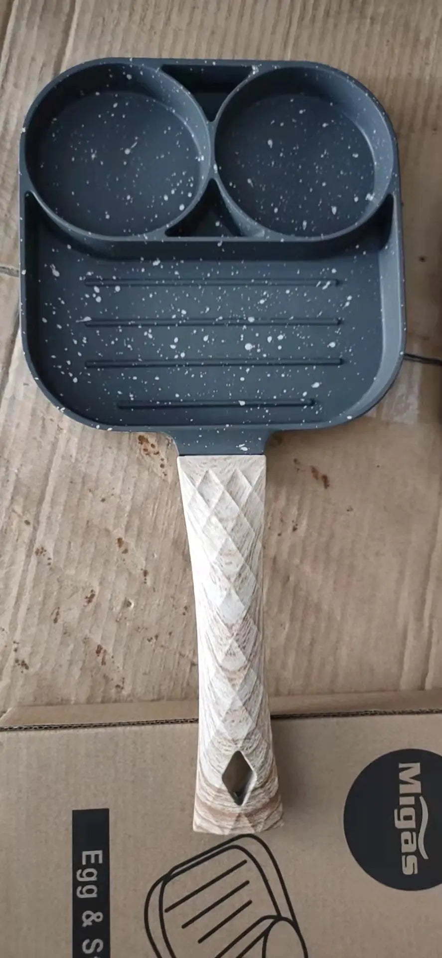 New Non-Stick 4-Hole Frying Pan for Eggs and Burgers